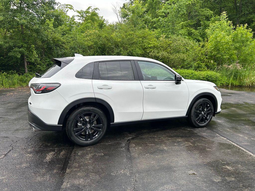 new 2027 Honda HR-V car, priced at $31,805