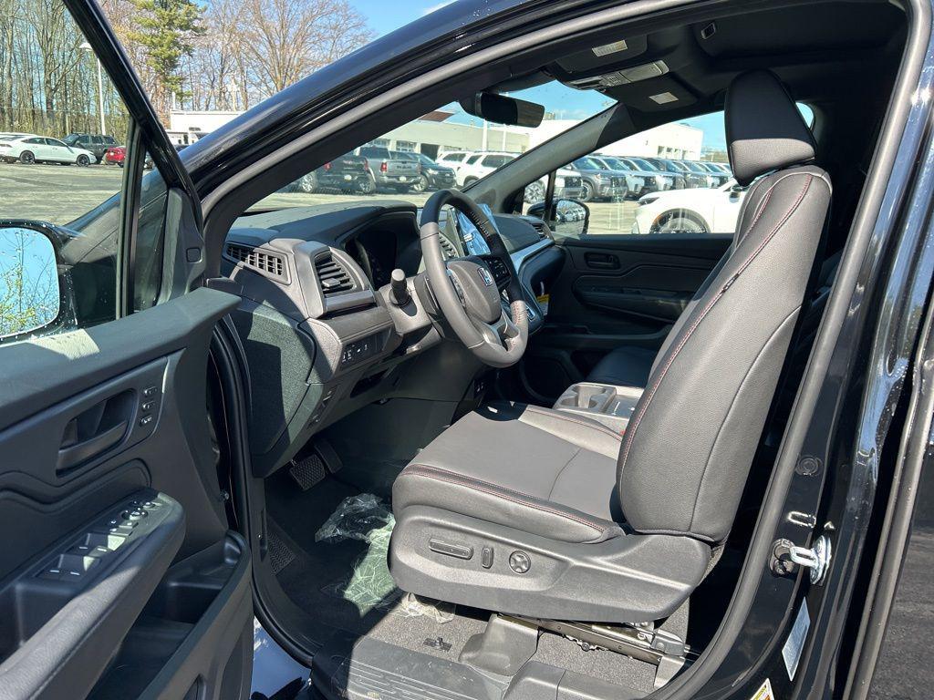 new 2026 Honda Odyssey car, priced at $42,669