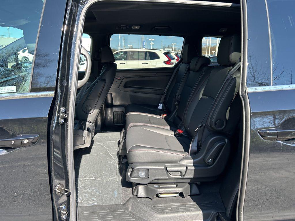 new 2026 Honda Odyssey car, priced at $42,669