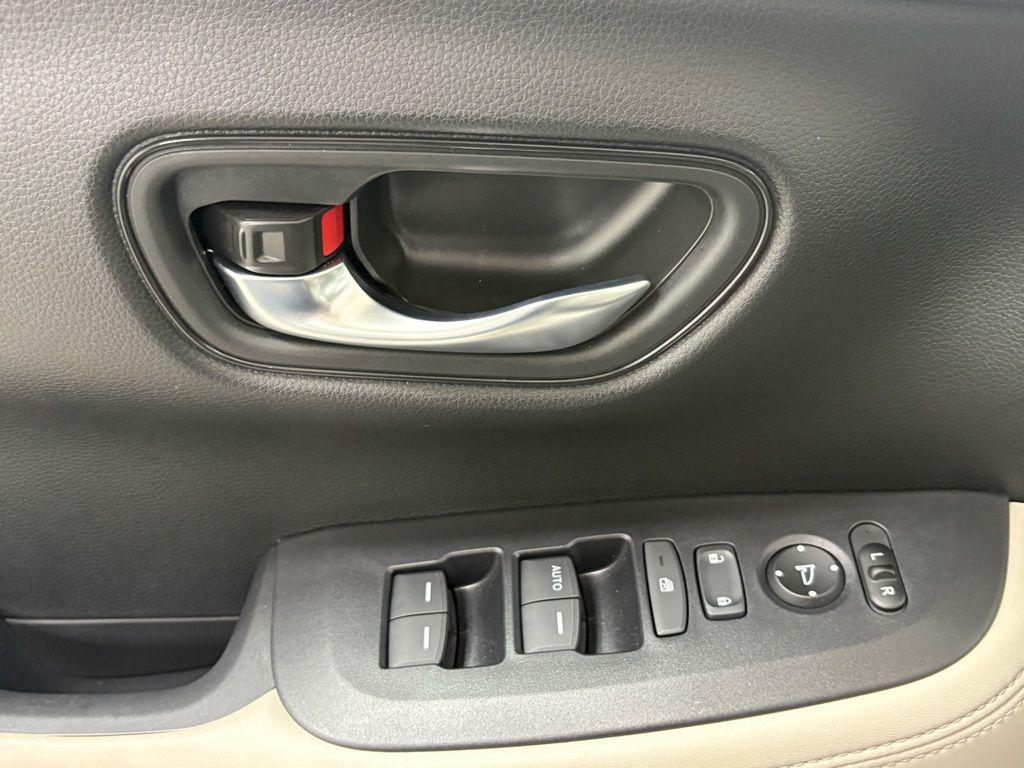 used 2025 Honda HR-V car, priced at $23,902