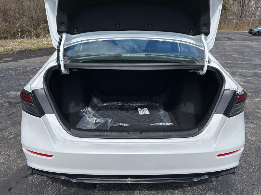 new 2026 Honda Accord Hybrid car, priced at $35,276