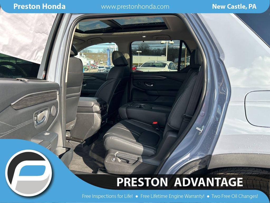new 2026 Honda Pilot car, priced at $54,245