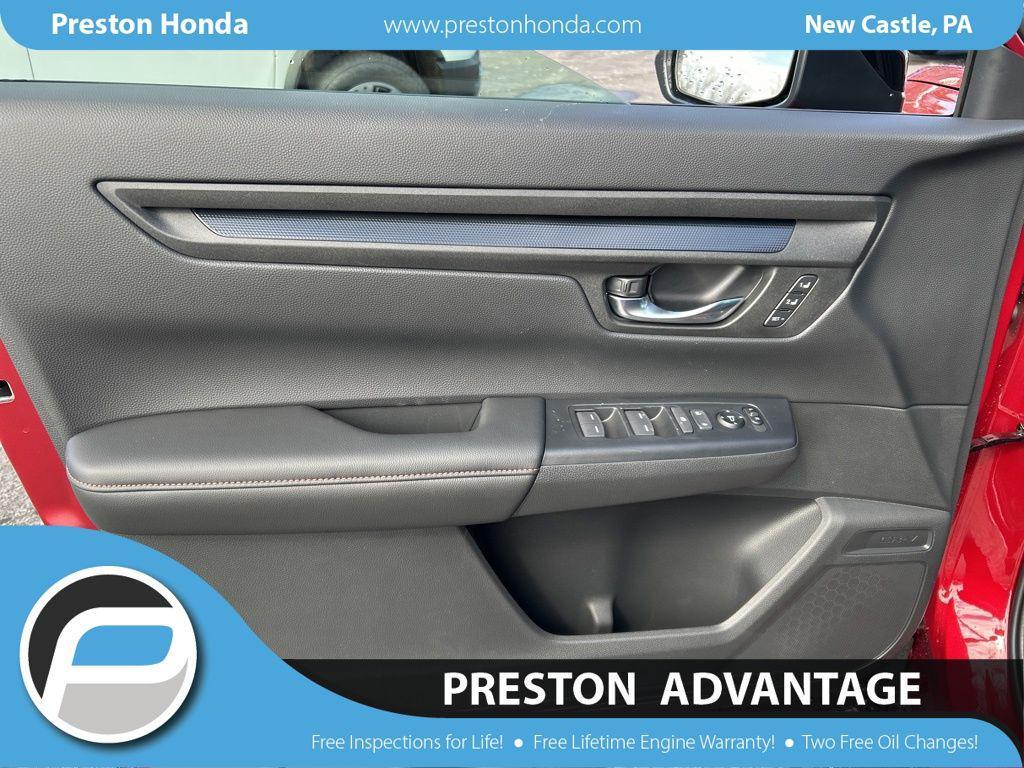new 2026 Honda CR-V Hybrid car, priced at $40,015