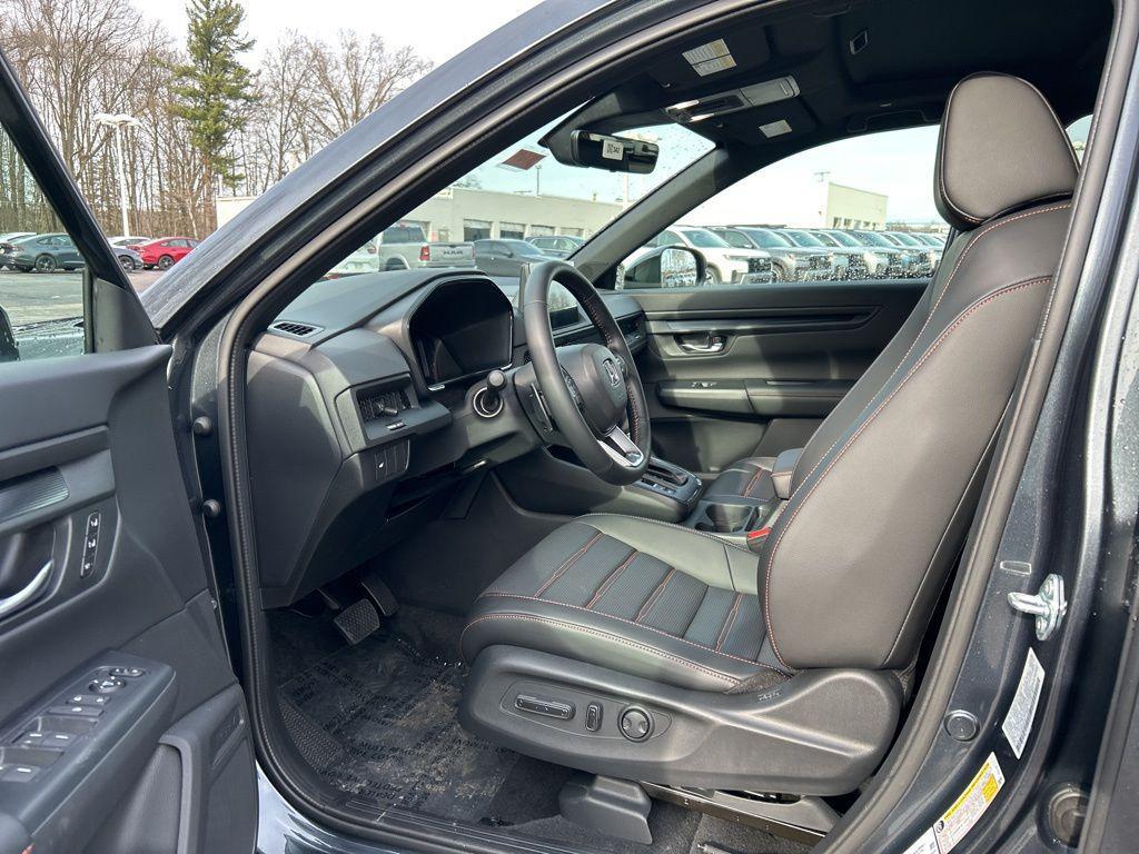 new 2026 Honda CR-V Hybrid car, priced at $39,584