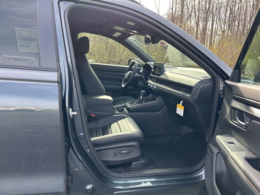 new 2026 Honda CR-V Hybrid car, priced at $39,584