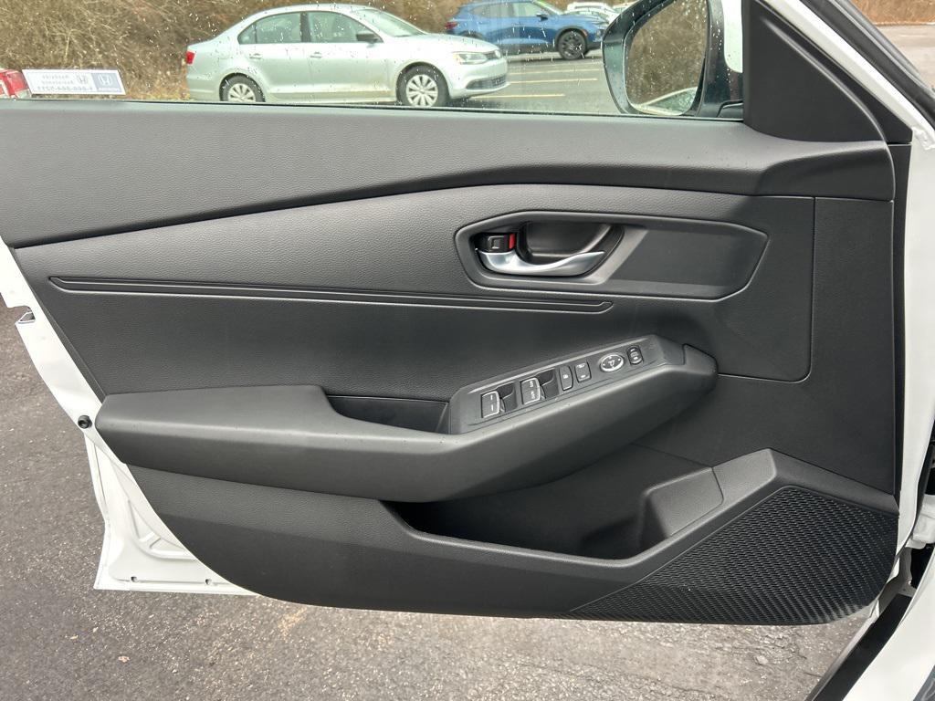 new 2025 Honda Accord car, priced at $28,733