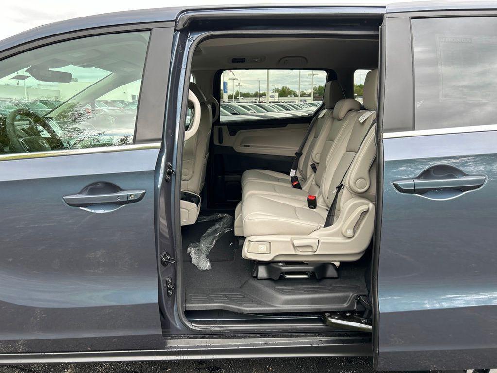 new 2026 Honda Odyssey car, priced at $41,637