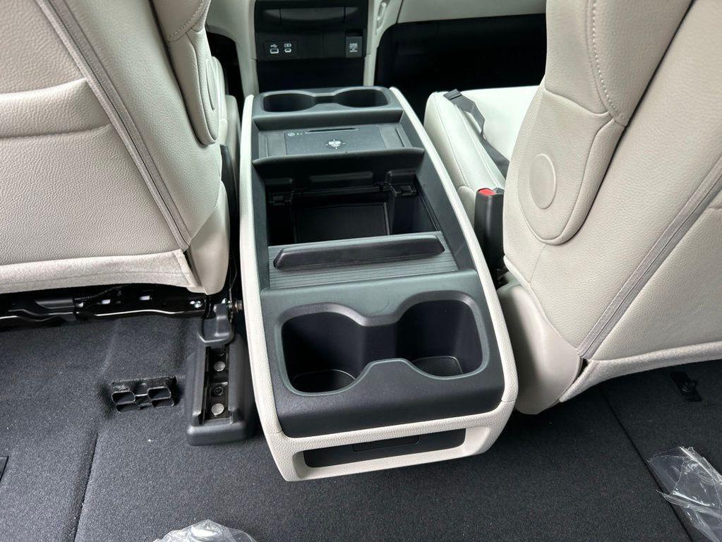 new 2026 Honda Odyssey car, priced at $41,637