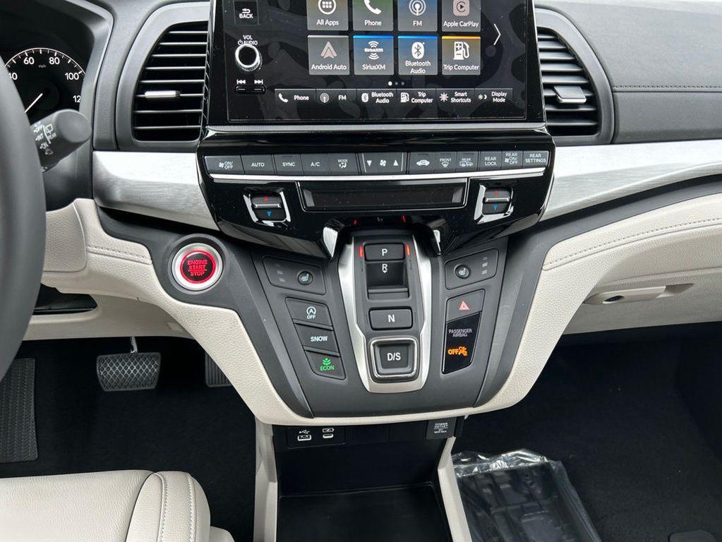 new 2026 Honda Odyssey car, priced at $41,637