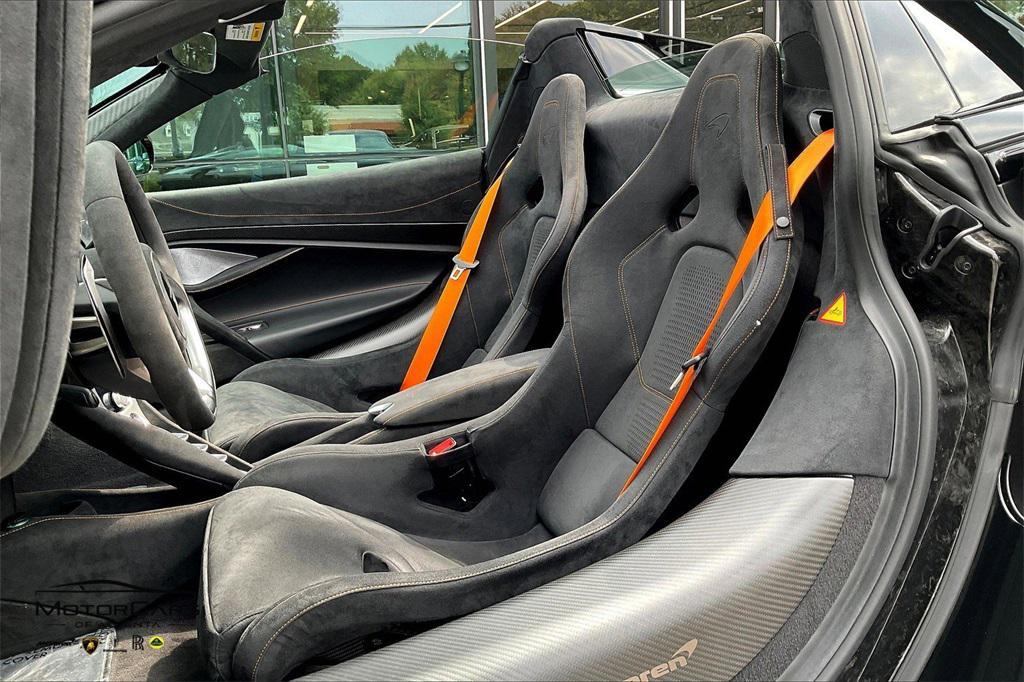 2024 Black McLaren 750S