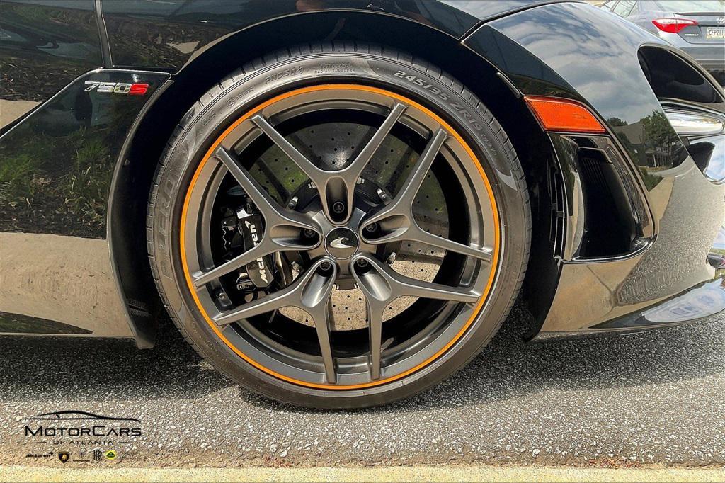 2024 Black McLaren 750S