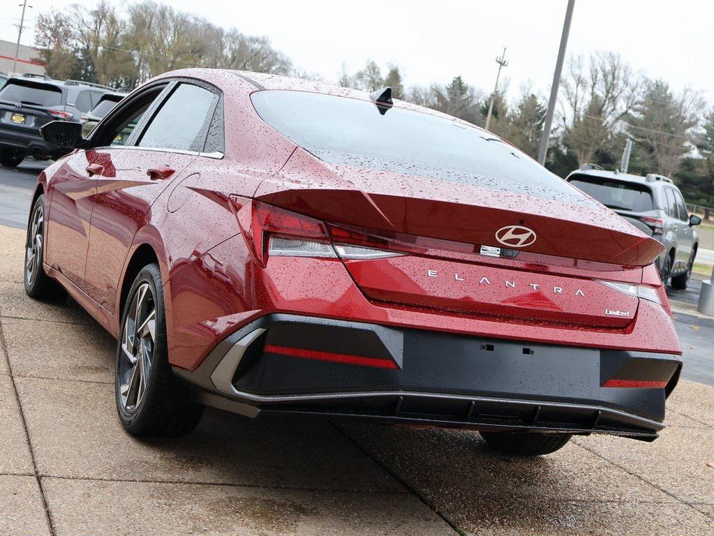 new 2025 Hyundai Elantra car, priced at $26,477