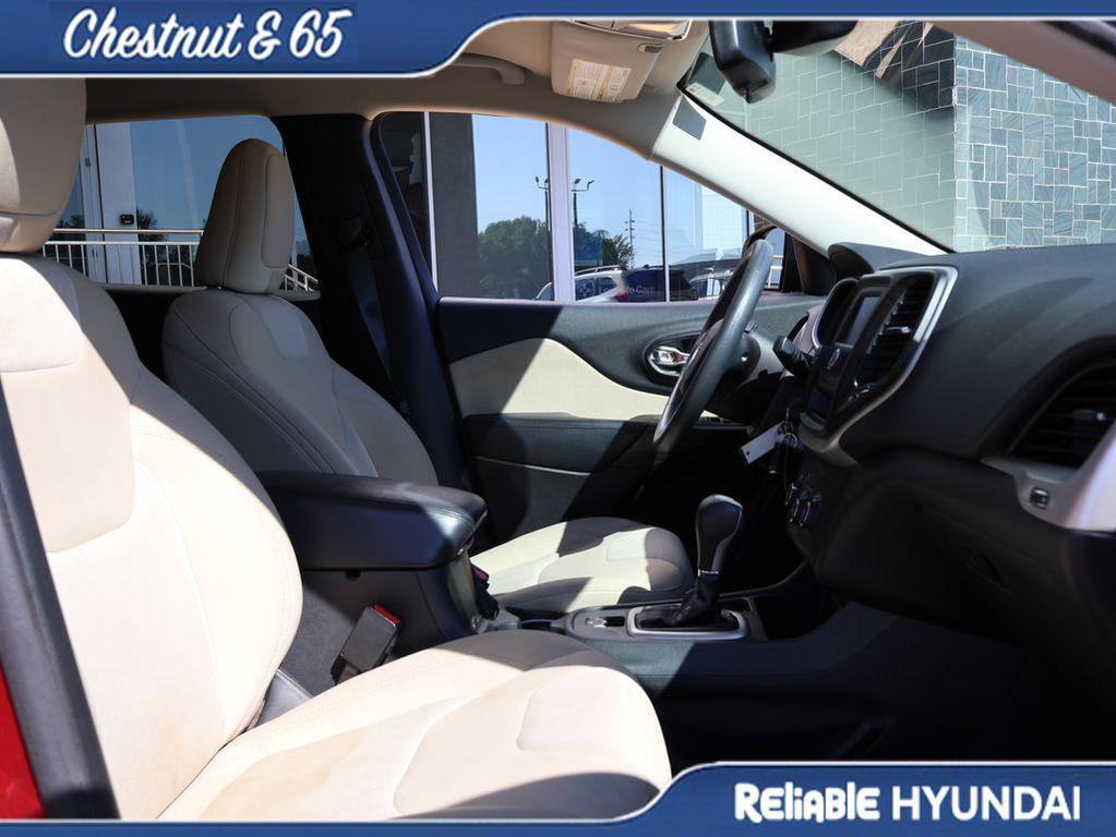 used 2016 Jeep Cherokee car, priced at $12,519