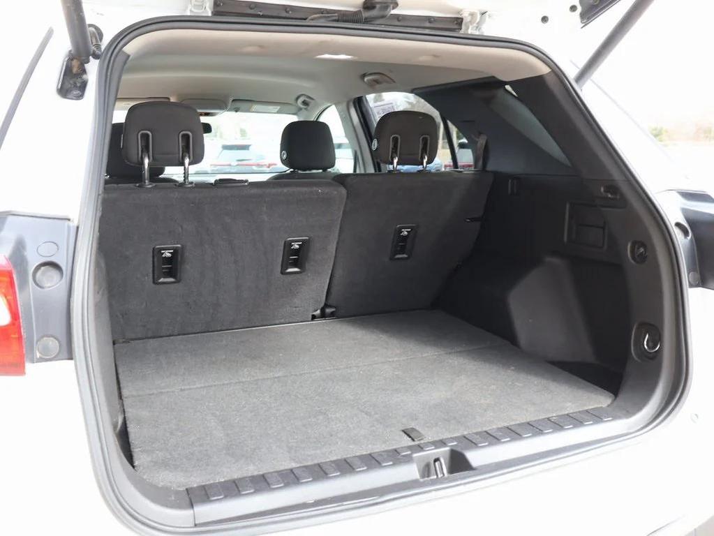 used 2018 Chevrolet Equinox car, priced at $12,994