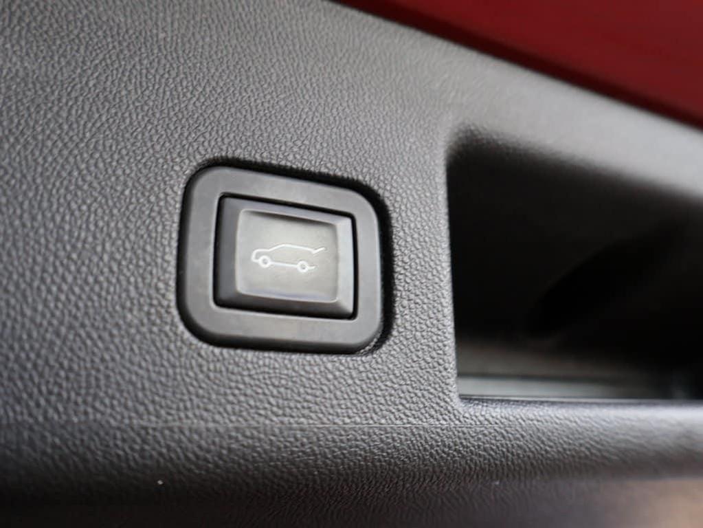 used 2024 Chevrolet Equinox car, priced at $21,398