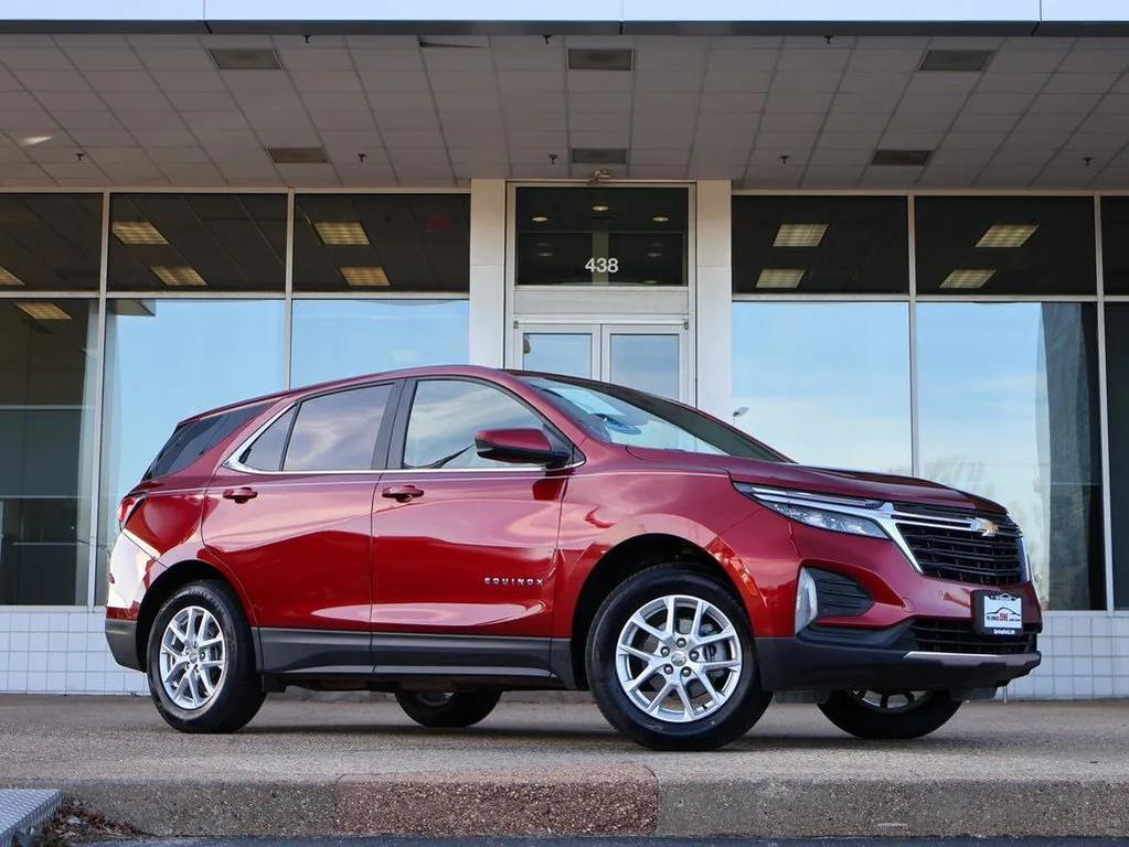 used 2024 Chevrolet Equinox car, priced at $21,398