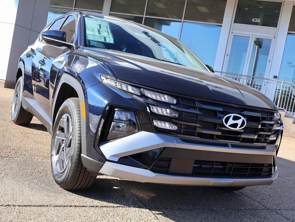 new 2026 Hyundai TUCSON Hybrid car, priced at $32,454