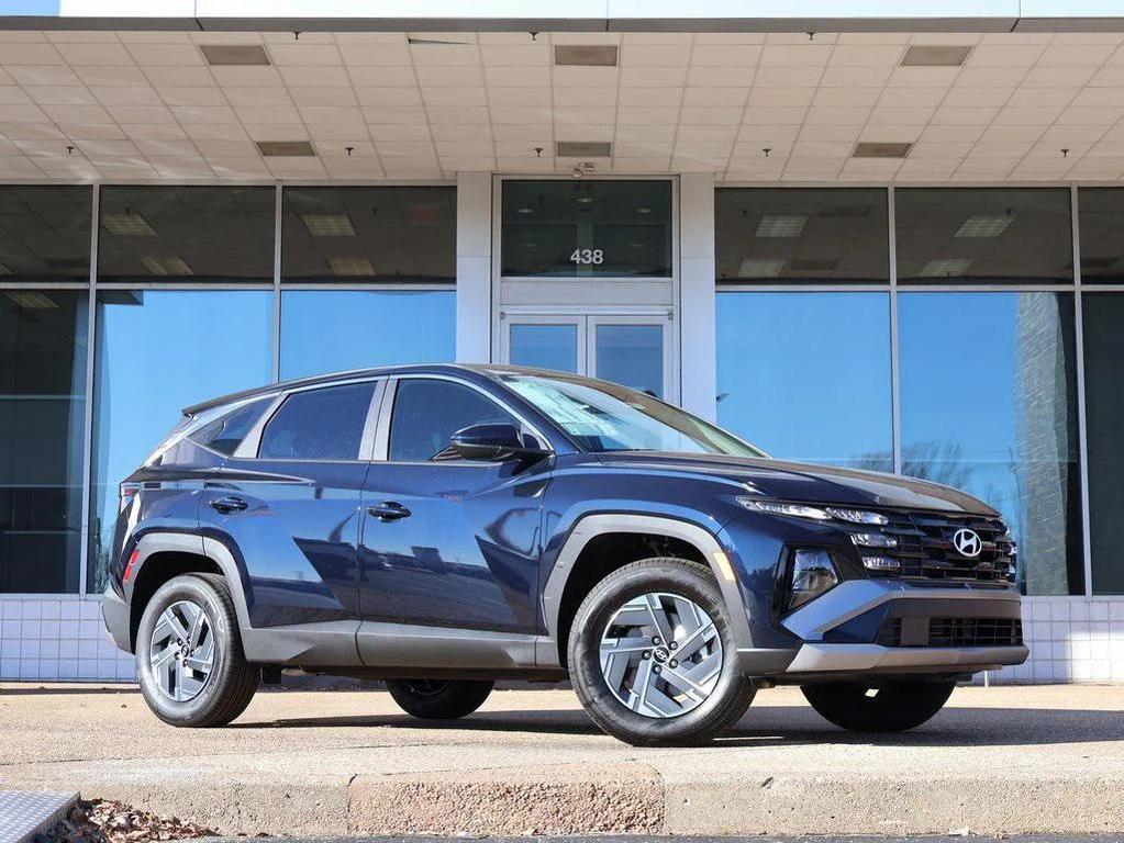 new 2026 Hyundai TUCSON Hybrid car, priced at $30,704