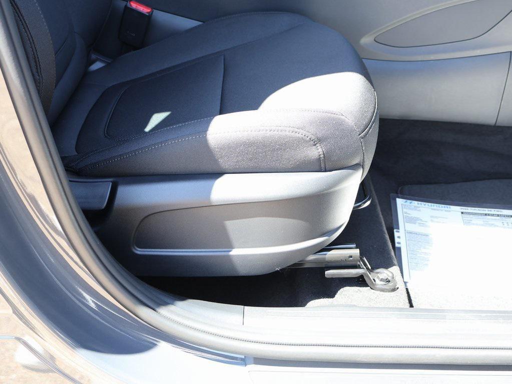 new 2025 Hyundai Tucson car, priced at $27,577