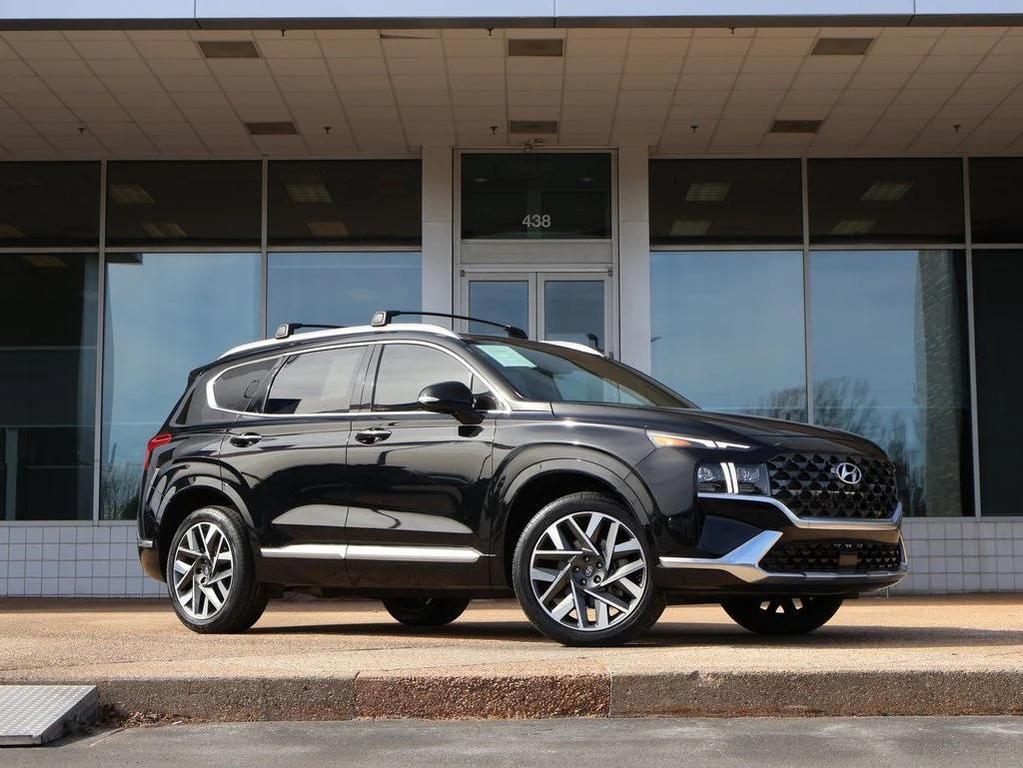used 2023 Hyundai Santa Fe car, priced at $26,998