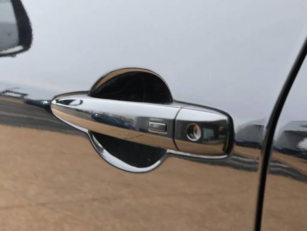 used 2021 Nissan Rogue car, priced at $17,899