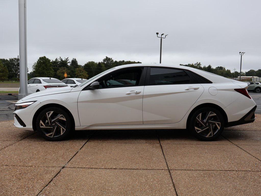 new 2025 Hyundai ELANTRA HEV car, priced at $26,877