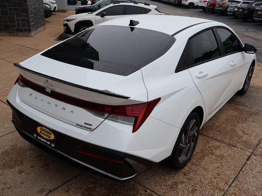 new 2025 Hyundai ELANTRA HEV car, priced at $26,877