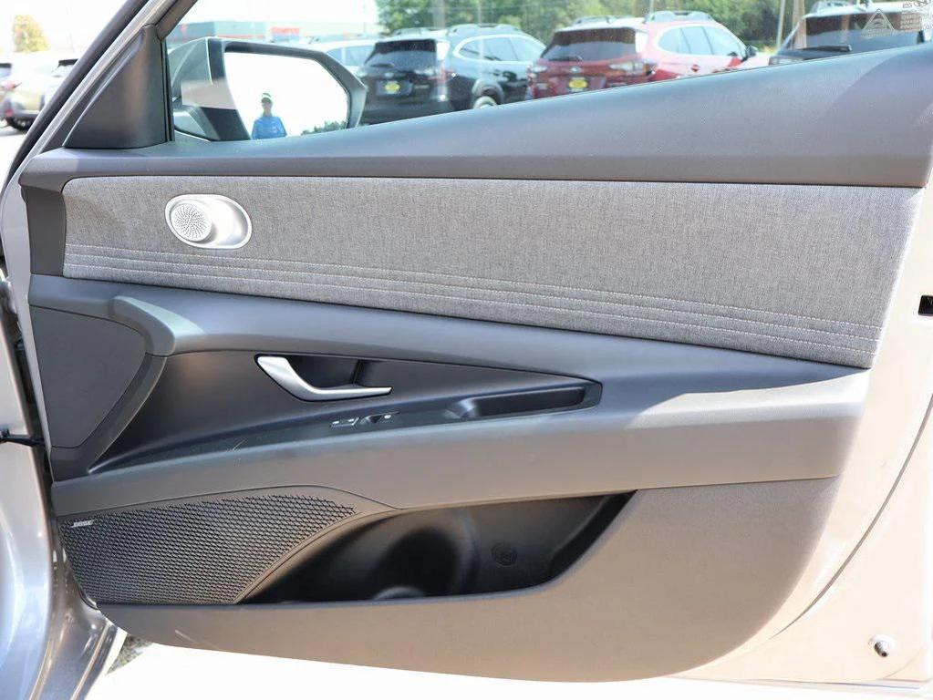 new 2025 Hyundai Elantra car, priced at $27,118