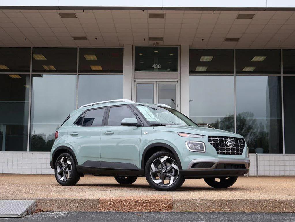 new 2025 Hyundai Venue car, priced at $24,118