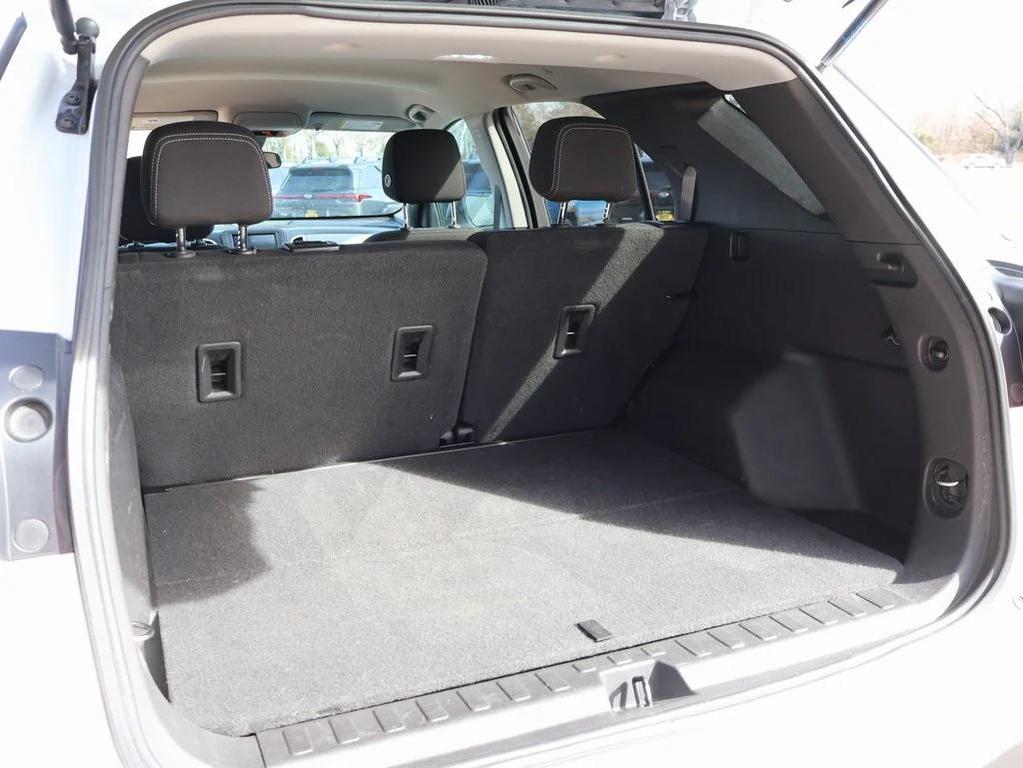 used 2022 Chevrolet Equinox car, priced at $17,970