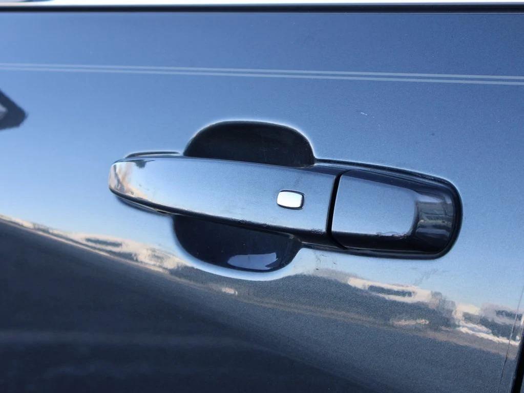 used 2021 Chevrolet Equinox car, priced at $16,899