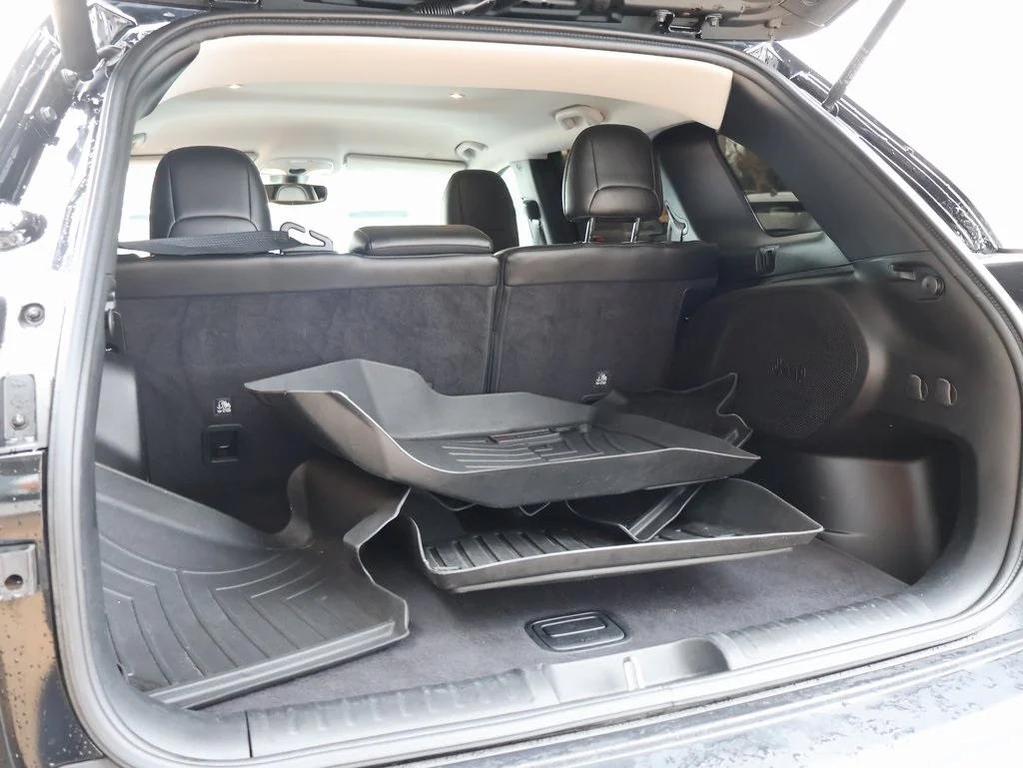 used 2020 Jeep Cherokee car, priced at $17,246