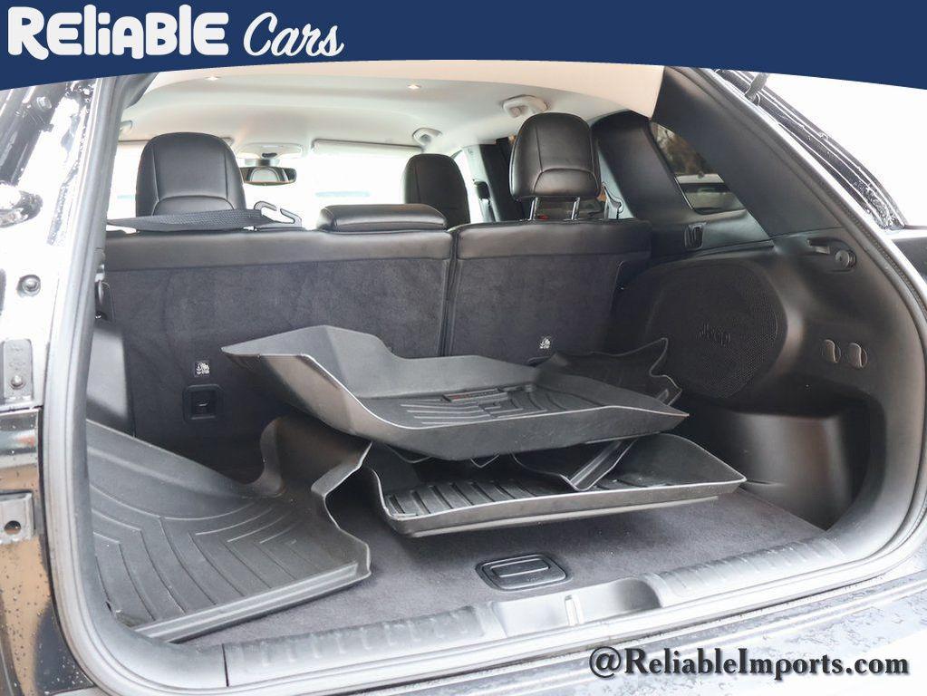 used 2020 Jeep Cherokee car, priced at $16,490