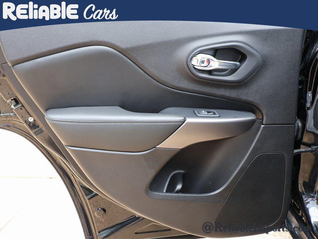 used 2020 Jeep Cherokee car, priced at $16,490