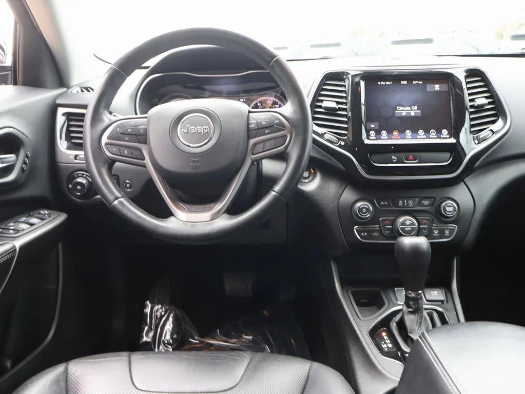 used 2020 Jeep Cherokee car, priced at $17,246