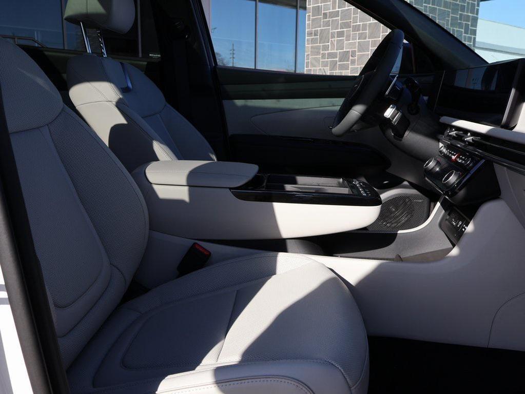 new 2026 Hyundai TUCSON Hybrid car, priced at $40,566