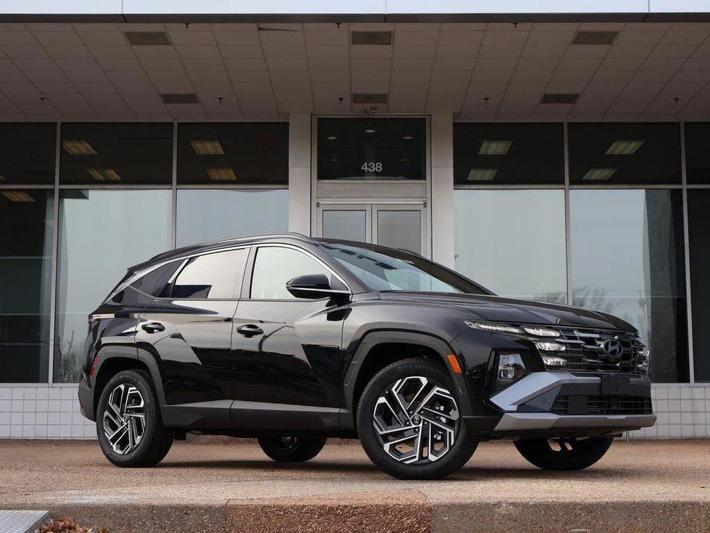 new 2026 Hyundai TUCSON Hybrid car, priced at $40,154