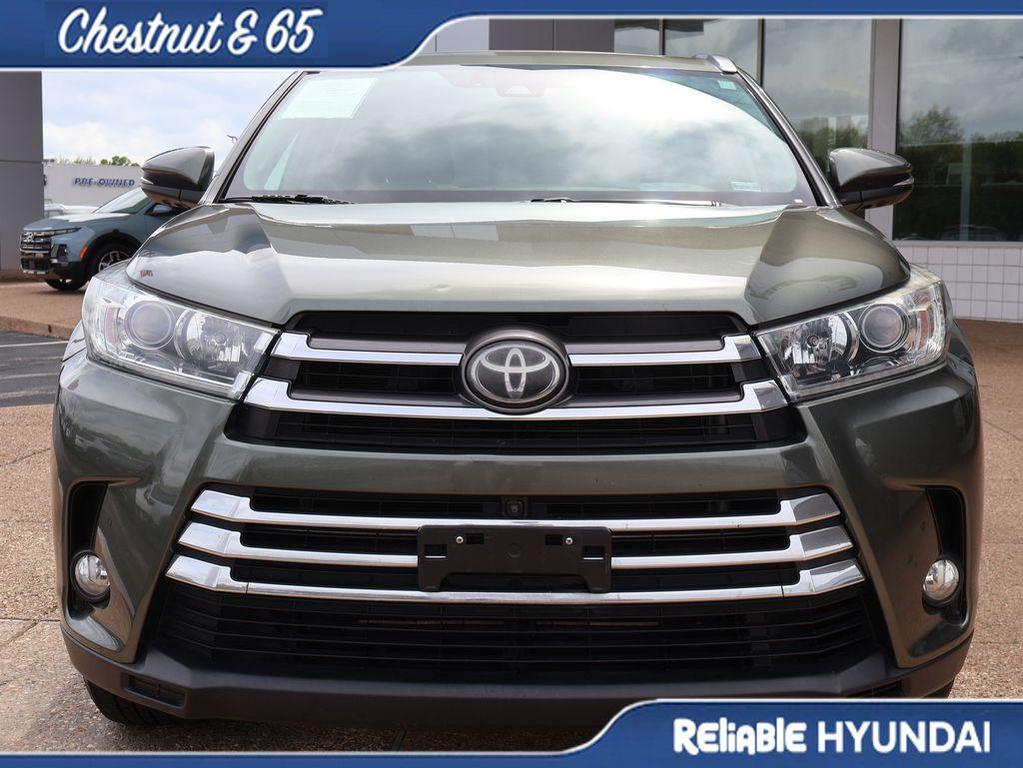 used 2018 Toyota Highlander car, priced at $22,498