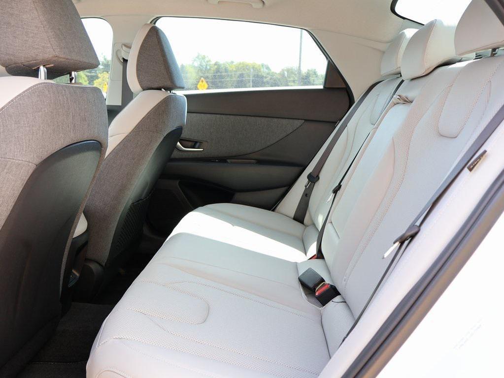 new 2025 Hyundai ELANTRA HEV car, priced at $28,177