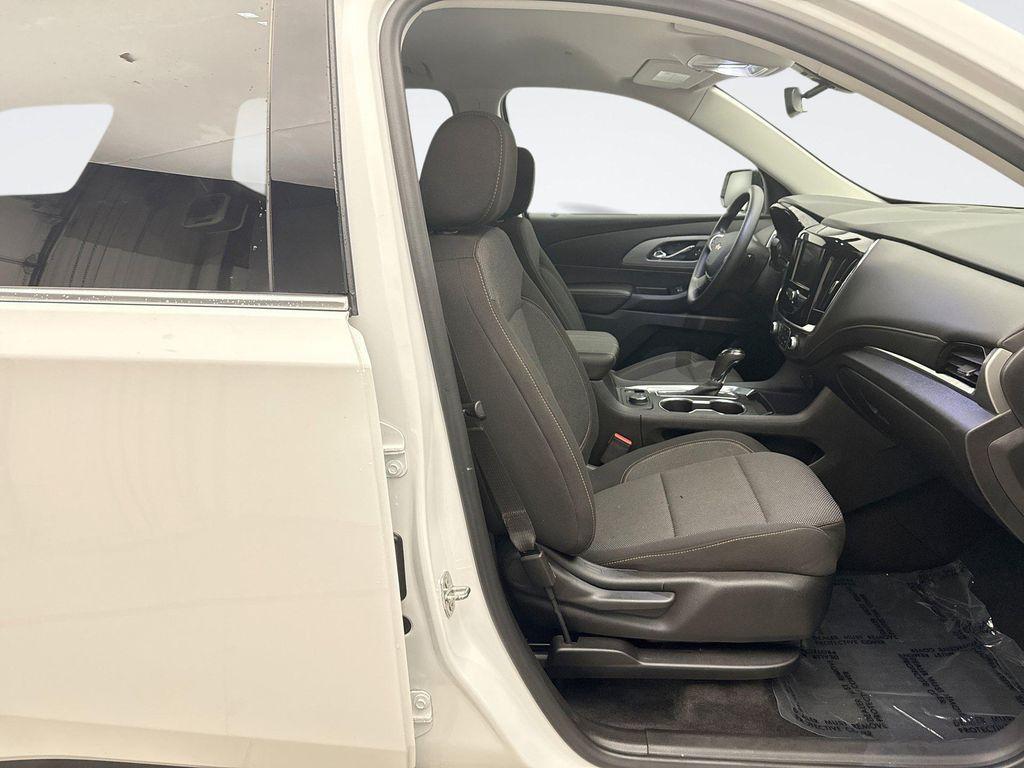 used 2020 Chevrolet Traverse car, priced at $24,139