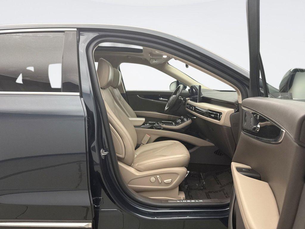 used 2022 Lincoln Nautilus car, priced at $35,999