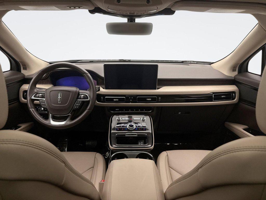 used 2023 Lincoln Nautilus car, priced at $36,999