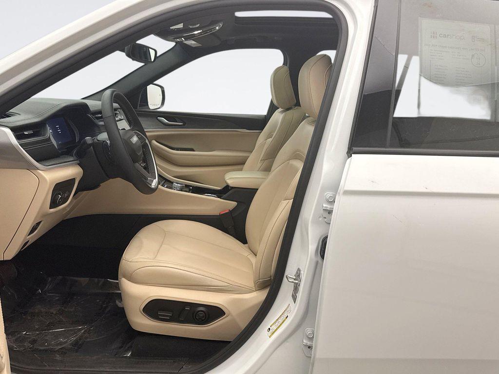 used 2023 Jeep Grand Cherokee car, priced at $31,499
