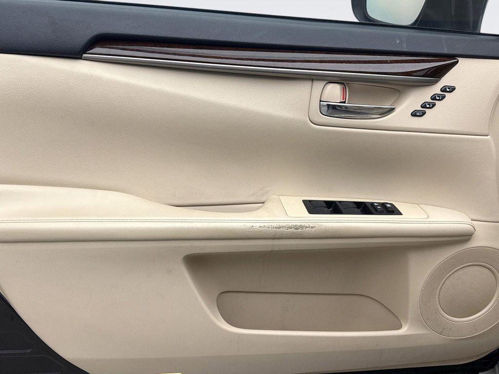 used 2014 Lexus ES 350 car, priced at $17,049