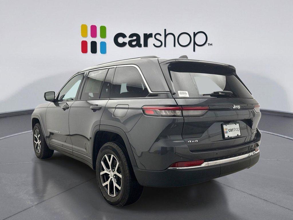 used 2024 Jeep Grand Cherokee car, priced at $32,399