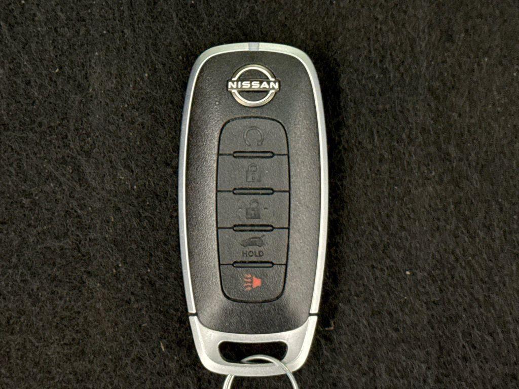 2023 Brilliant Silver Metallic Nissan Rogue