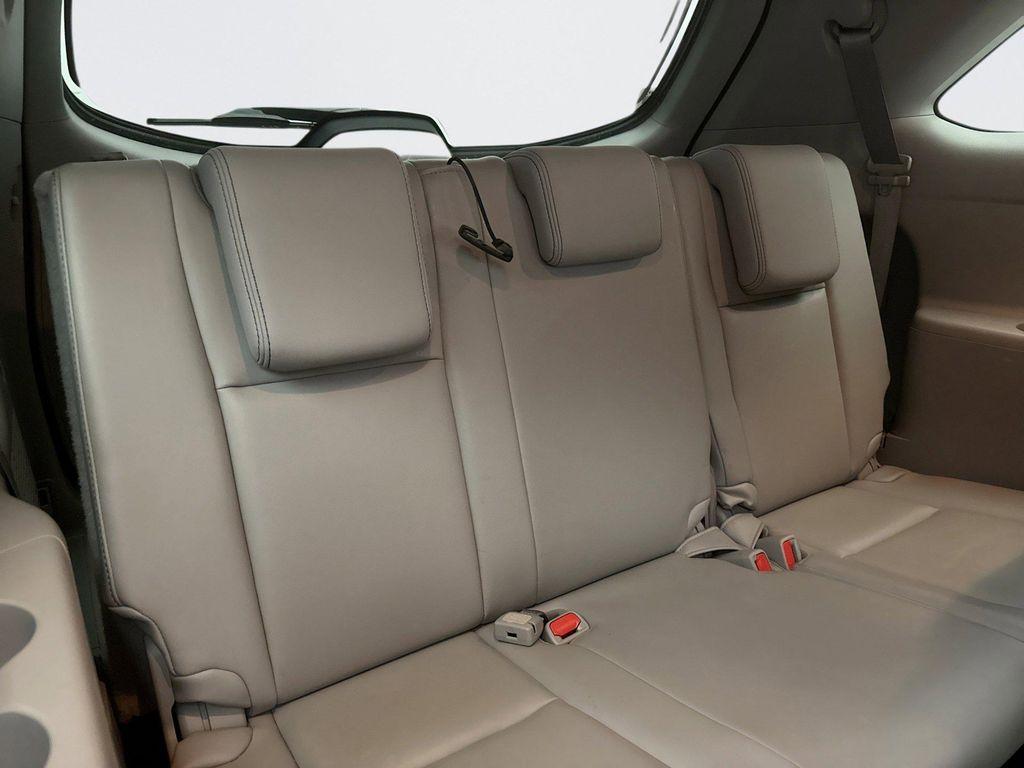 used 2015 Toyota Highlander car, priced at $22,249