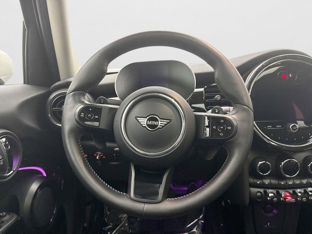 used 2023 MINI Hardtop car, priced at $25,999