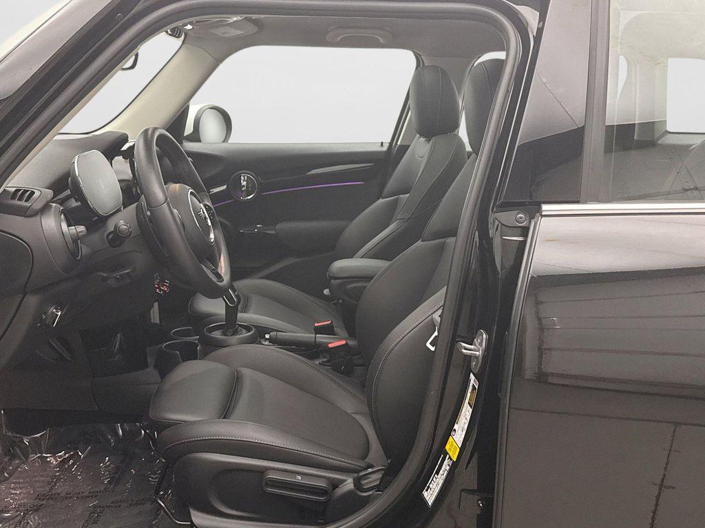 used 2023 MINI Hardtop car, priced at $25,999