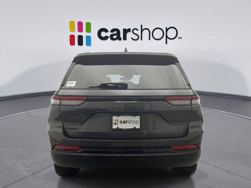 used 2023 Jeep Grand Cherokee car, priced at $32,599